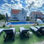 Rose Apartment *